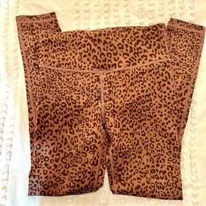 GAP Fit Brown & Tan Animal Print Cheetah Blackout Workout Leggings Sz S